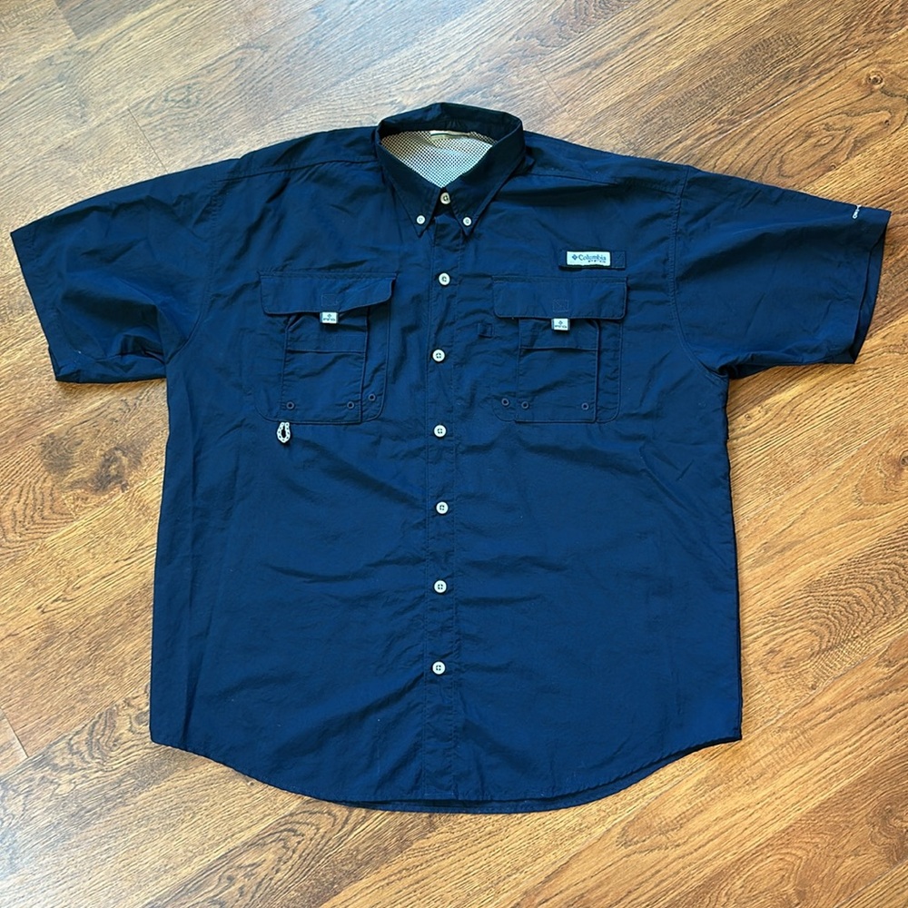 NWOT Columbia PFG Navy Button Up Fishing Shirt, medium, short sleeve